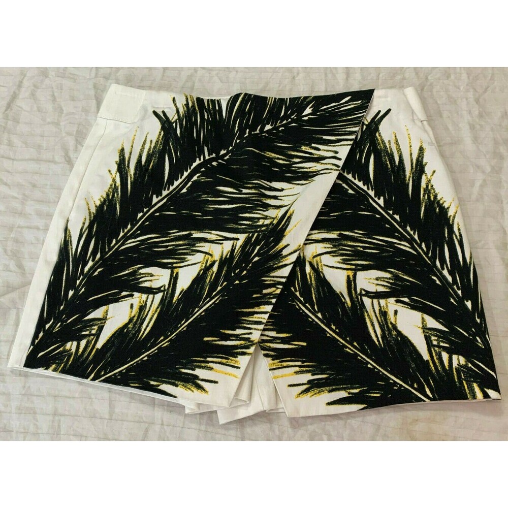 INC INTERNATIONAL CONCEPTS WOMENS SHORTS SKORT SIZE 8